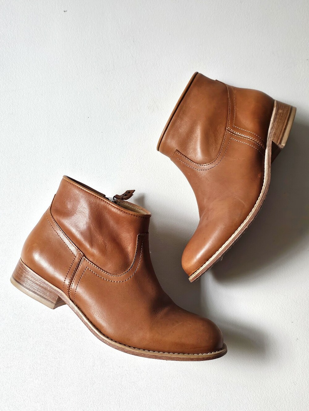 Hinge Cognac Brown Leather Ankle Boots Women's Size 8.5 Side Zip Block Heel